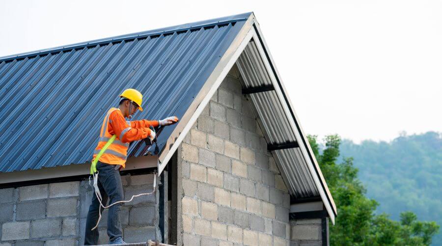 Expert new roof installation services in Decorah, IA